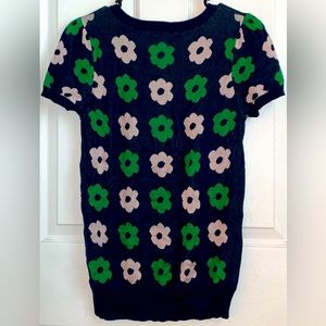 Women’s navy blue flower print knit top